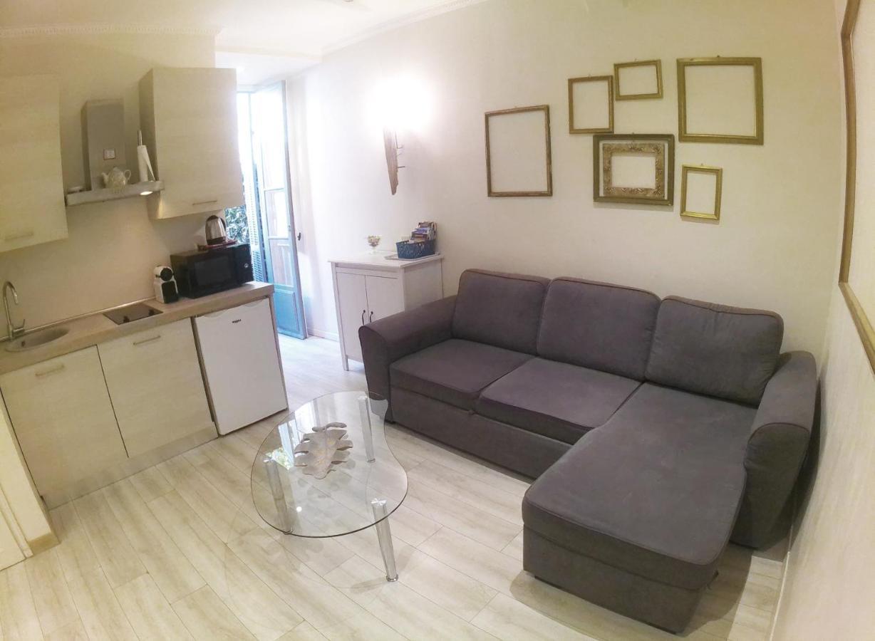 Apartment In The Heart Of Nizza Esterno foto