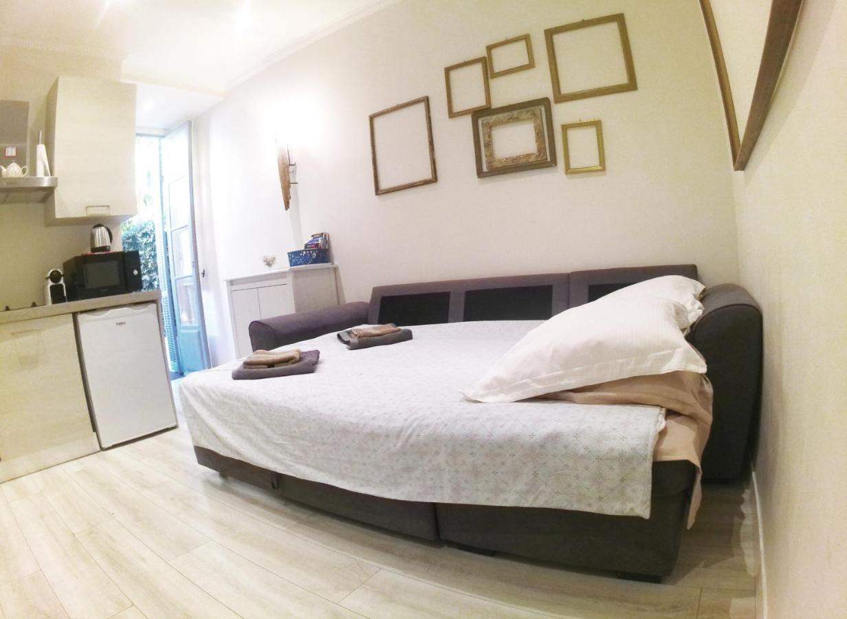 Apartment In The Heart Of Nizza Esterno foto